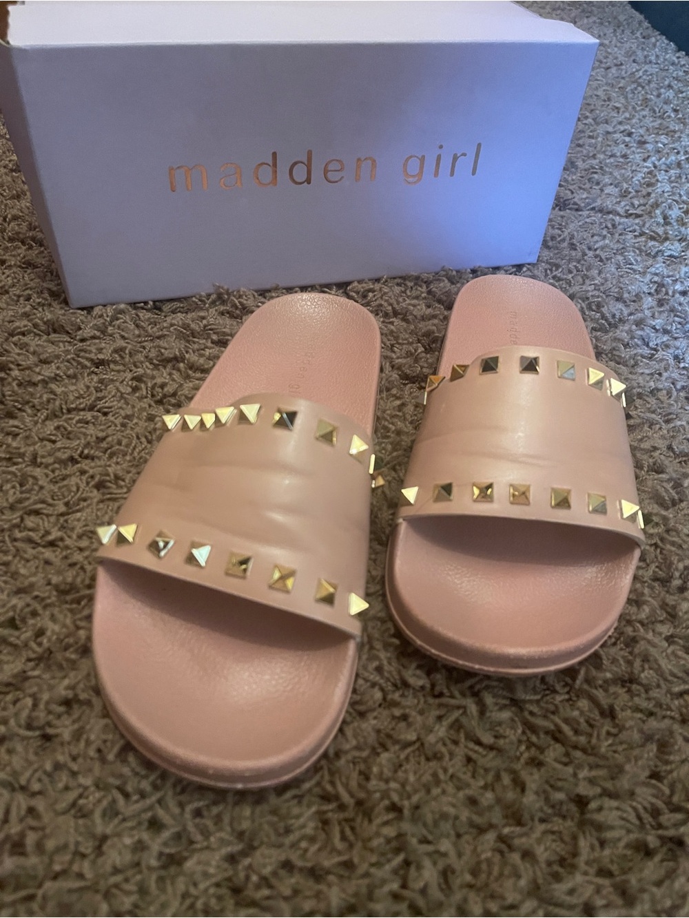 Madden Girl Blush Studded Slides size 9 pre owned